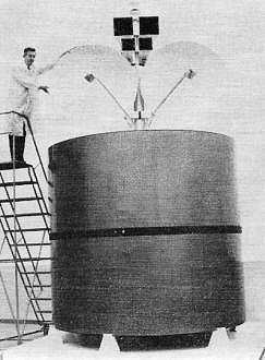 Mockup of giant 2000-lb Intelsat IV - RF Cafe